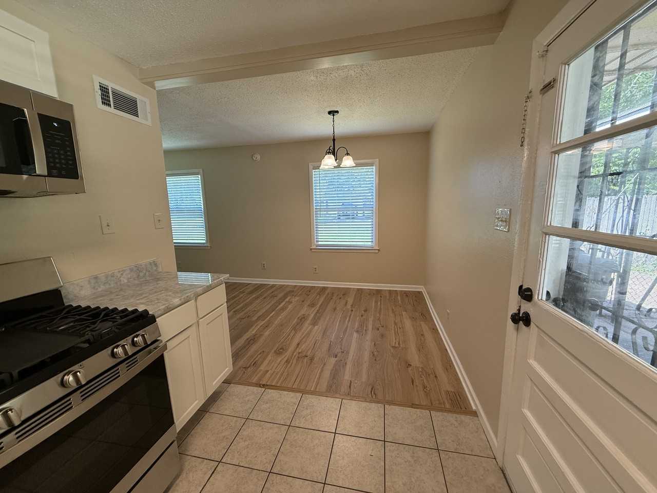 924 Sumter St #NA - Photo 7 of 23