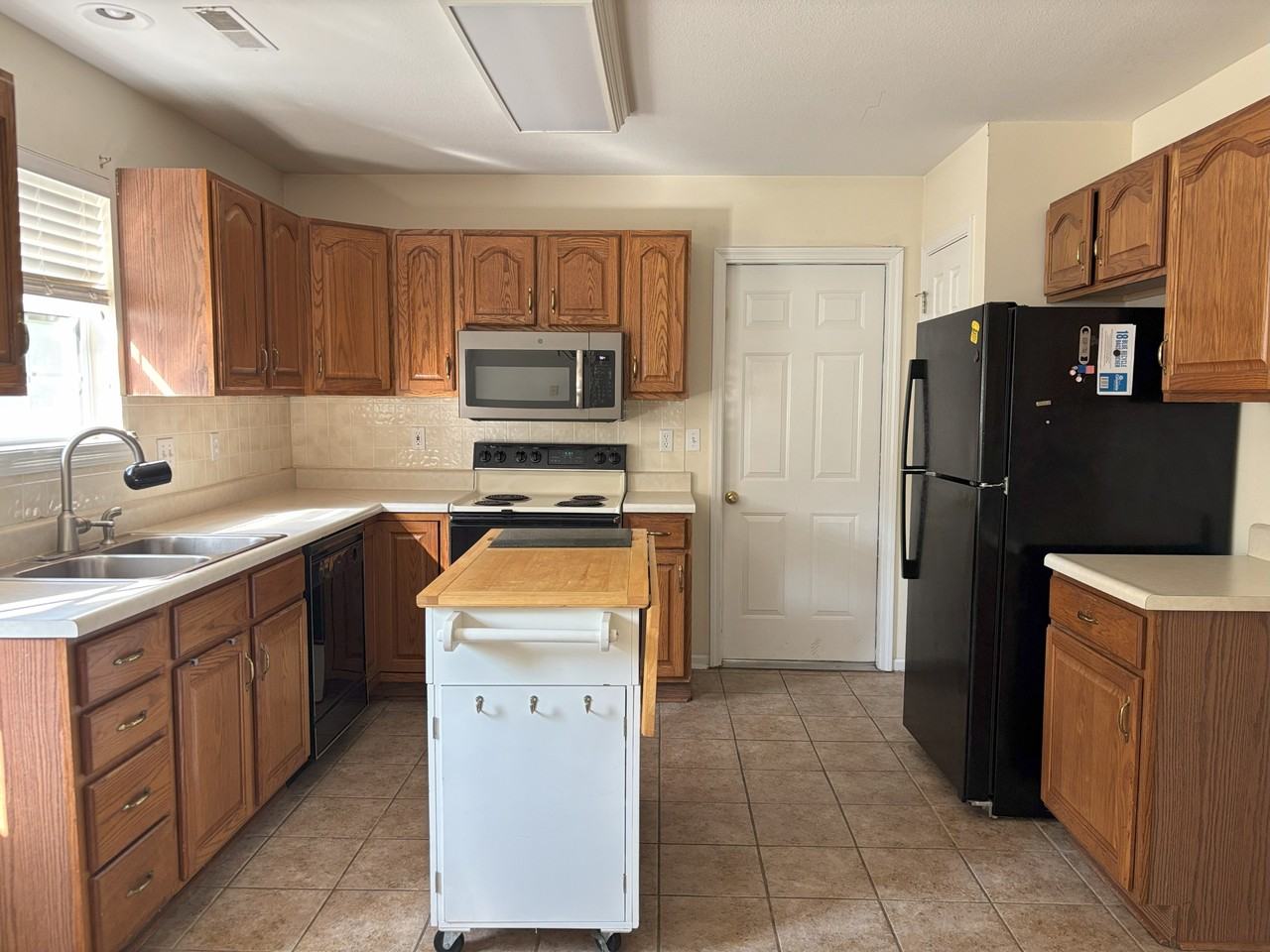 4501 Sussex Dr #NA - Photo 5 of 27