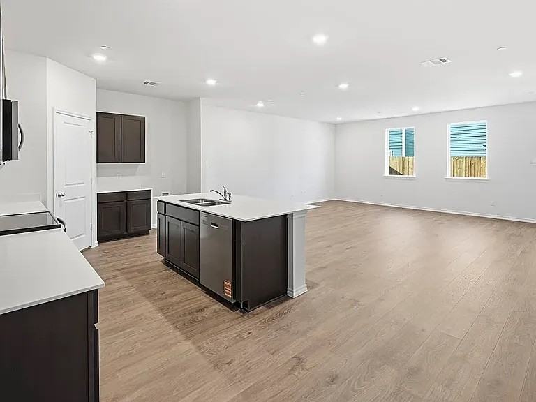 125 Arbor Dr #NA - Photo 2 of 19