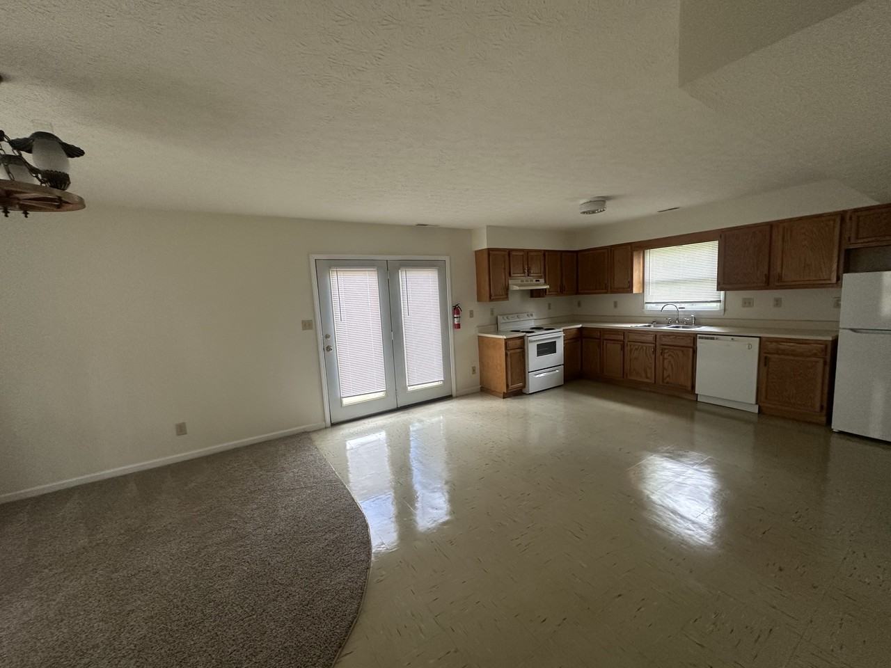 1111 S Park Ave #NA - Photo 2 of 19