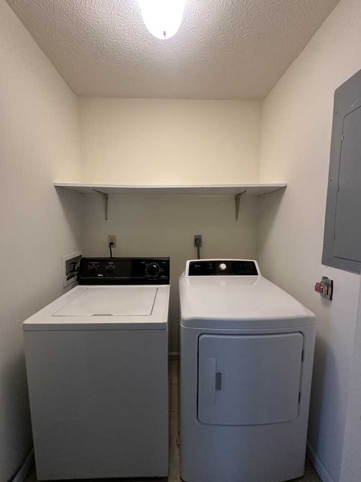 1111 S Park Ave #NA - Photo 3 of 19