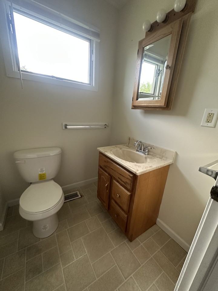 1111 S Park Ave #NA - Photo 6 of 19