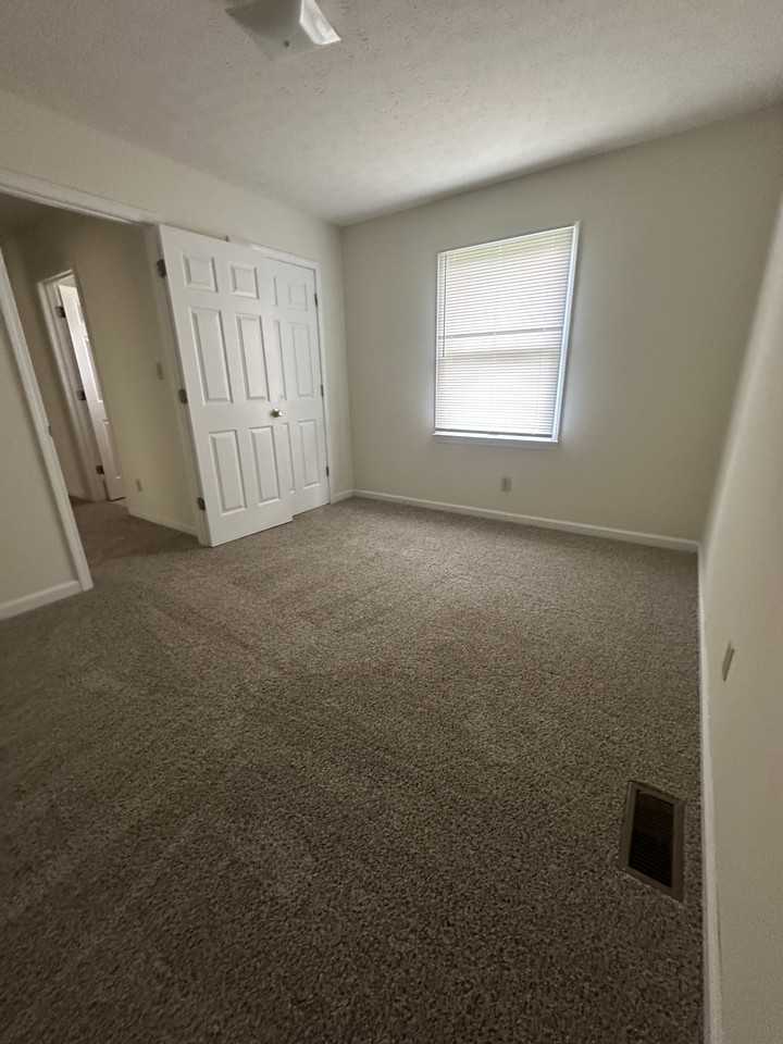 1111 S Park Ave #NA - Photo 7 of 19