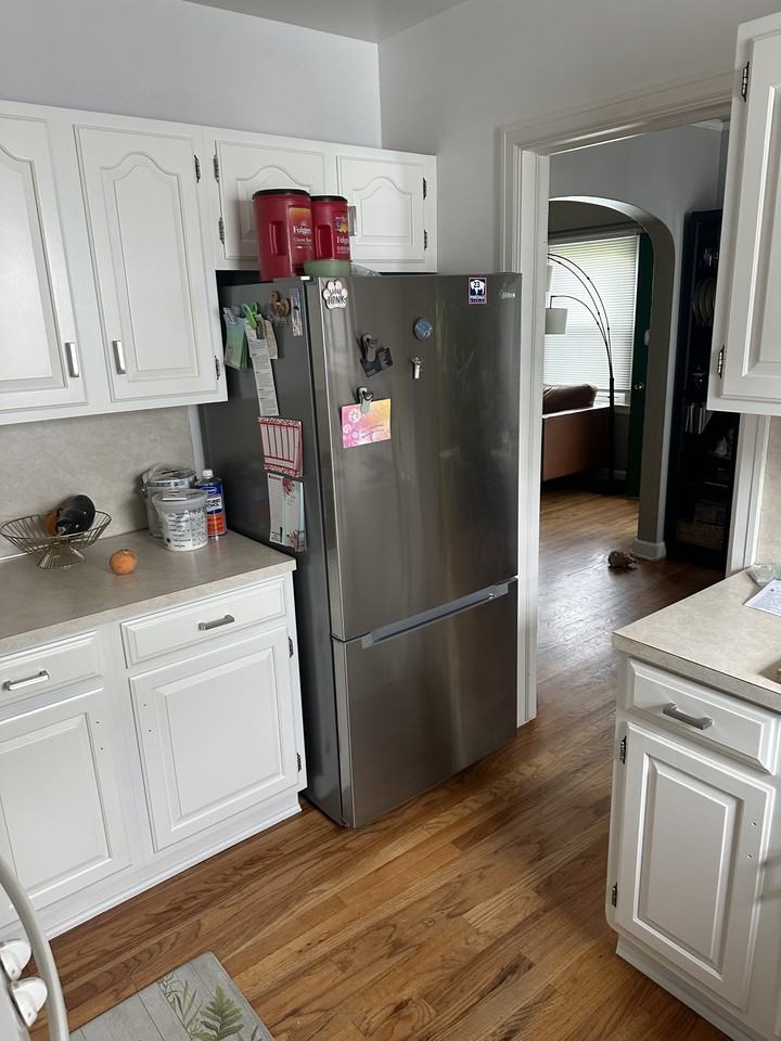 809 E 22nd St #A - Photo 3 of 6