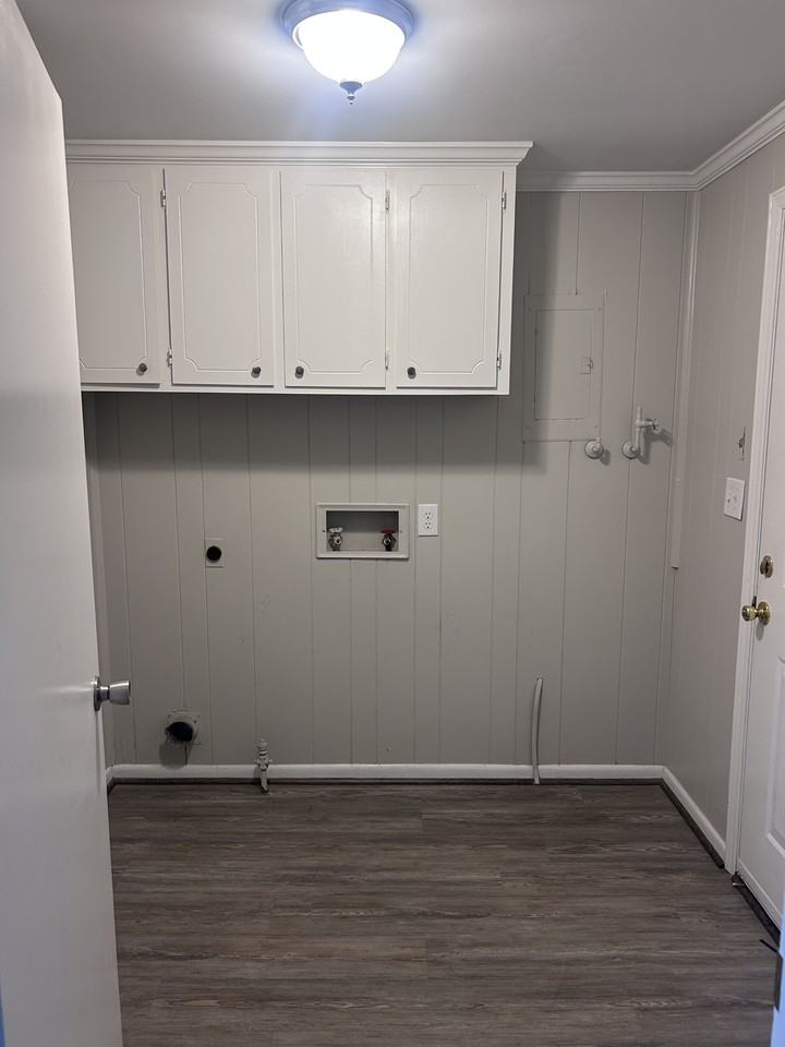 3074 Roberta Rd #NA - Photo 5 of 12