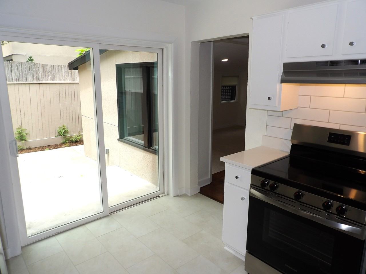 3219 Lee St #NA - Photo 2 of 26