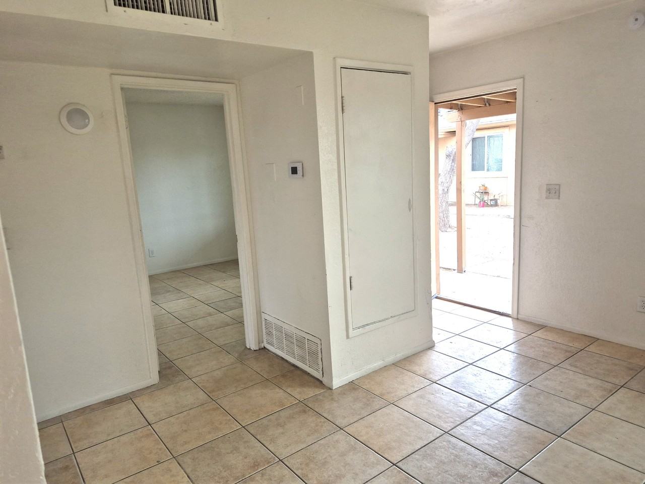 1415 S Highland Ave #1415 - Photo 7 of 10