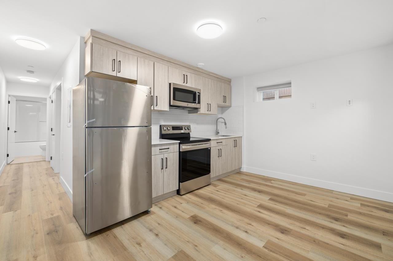 1412 East 54th Avenue - Photo 2 of 7