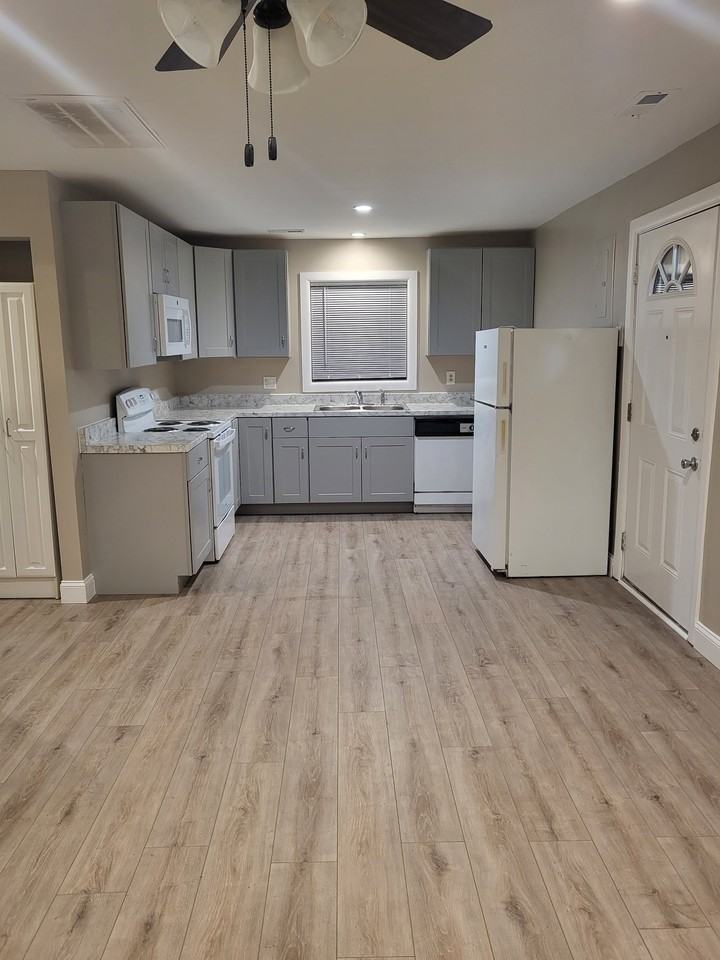 101 Walsh Ln #101 - Photo 2 of 14