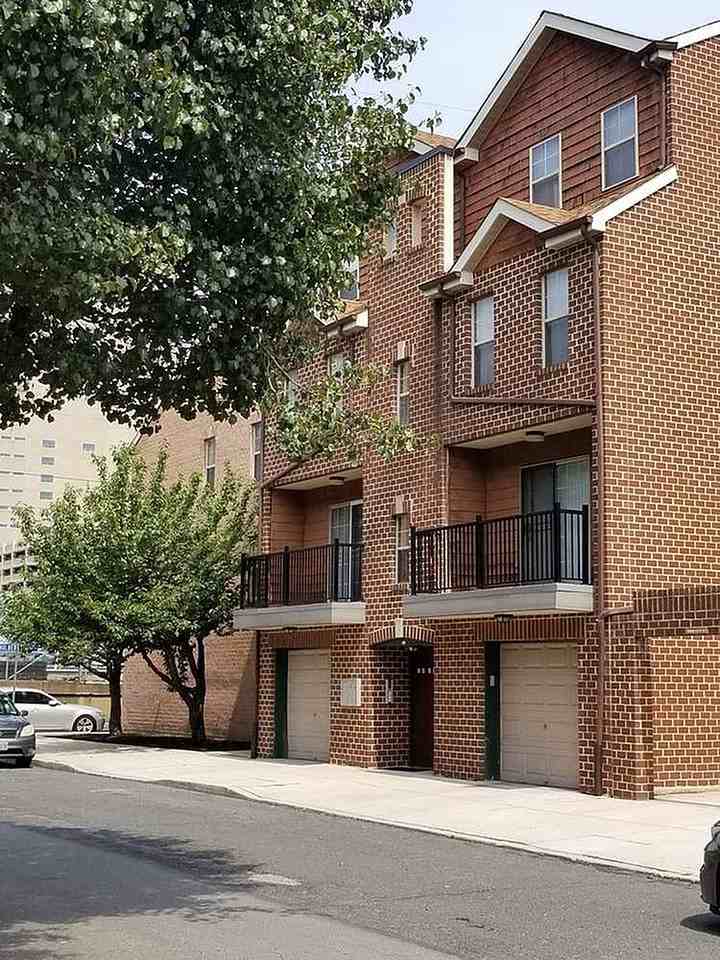 Mulberry Station Apartments - Photo 5 of 29