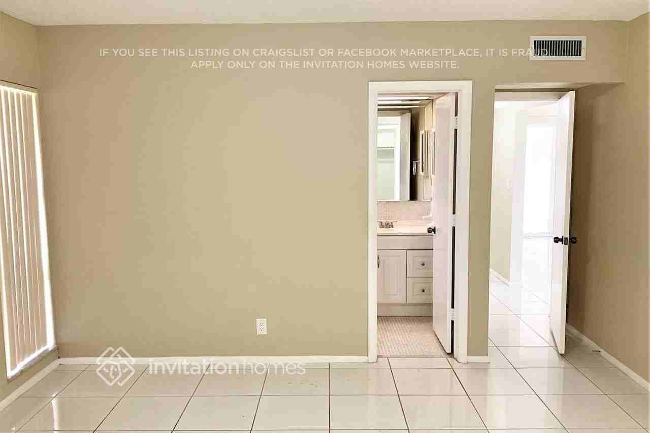 4903 Banyan Ln - Photo 6 of 9