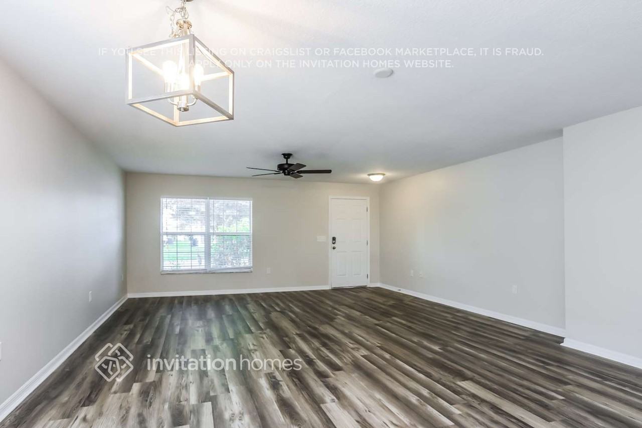 15421 Florida Breeze Loop - Photo 2 of 15