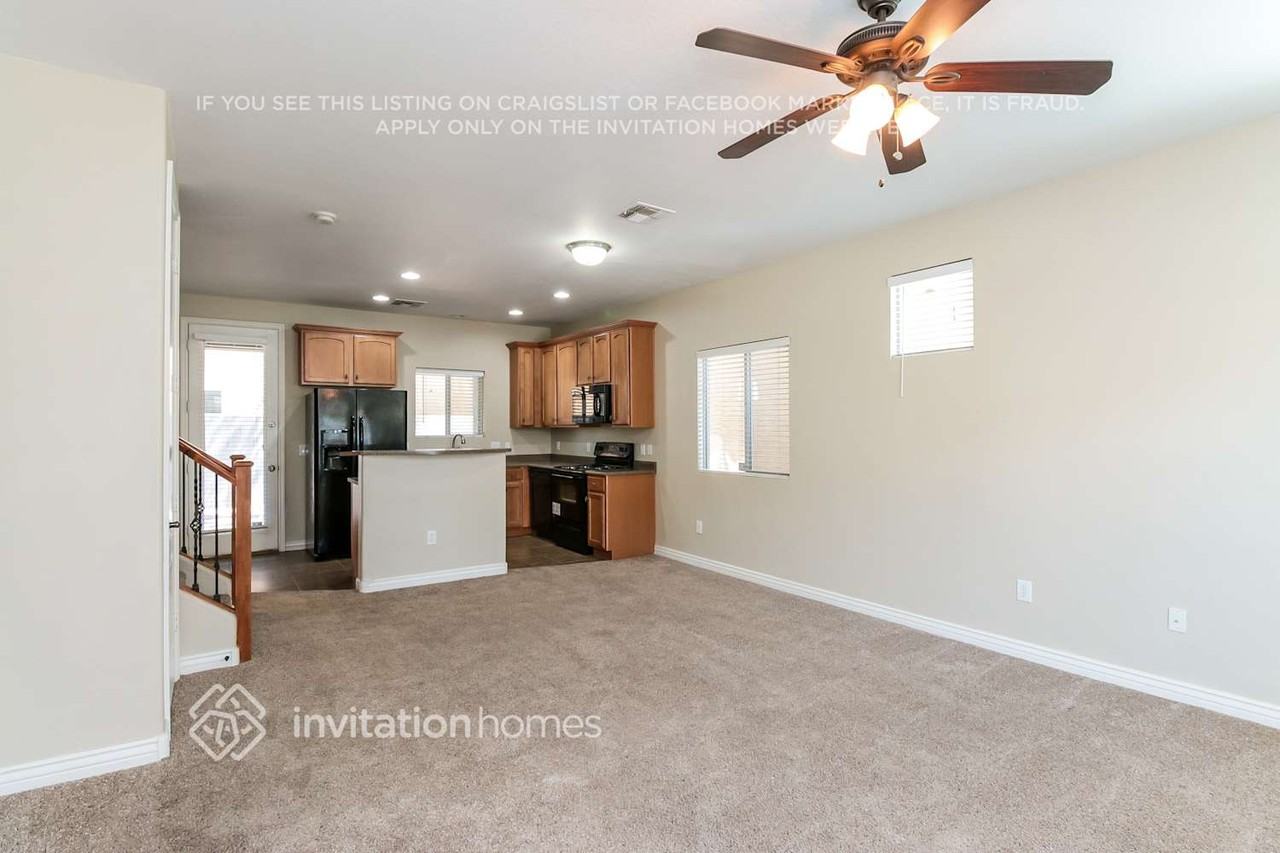 229 S Trenton - Photo 5 of 20