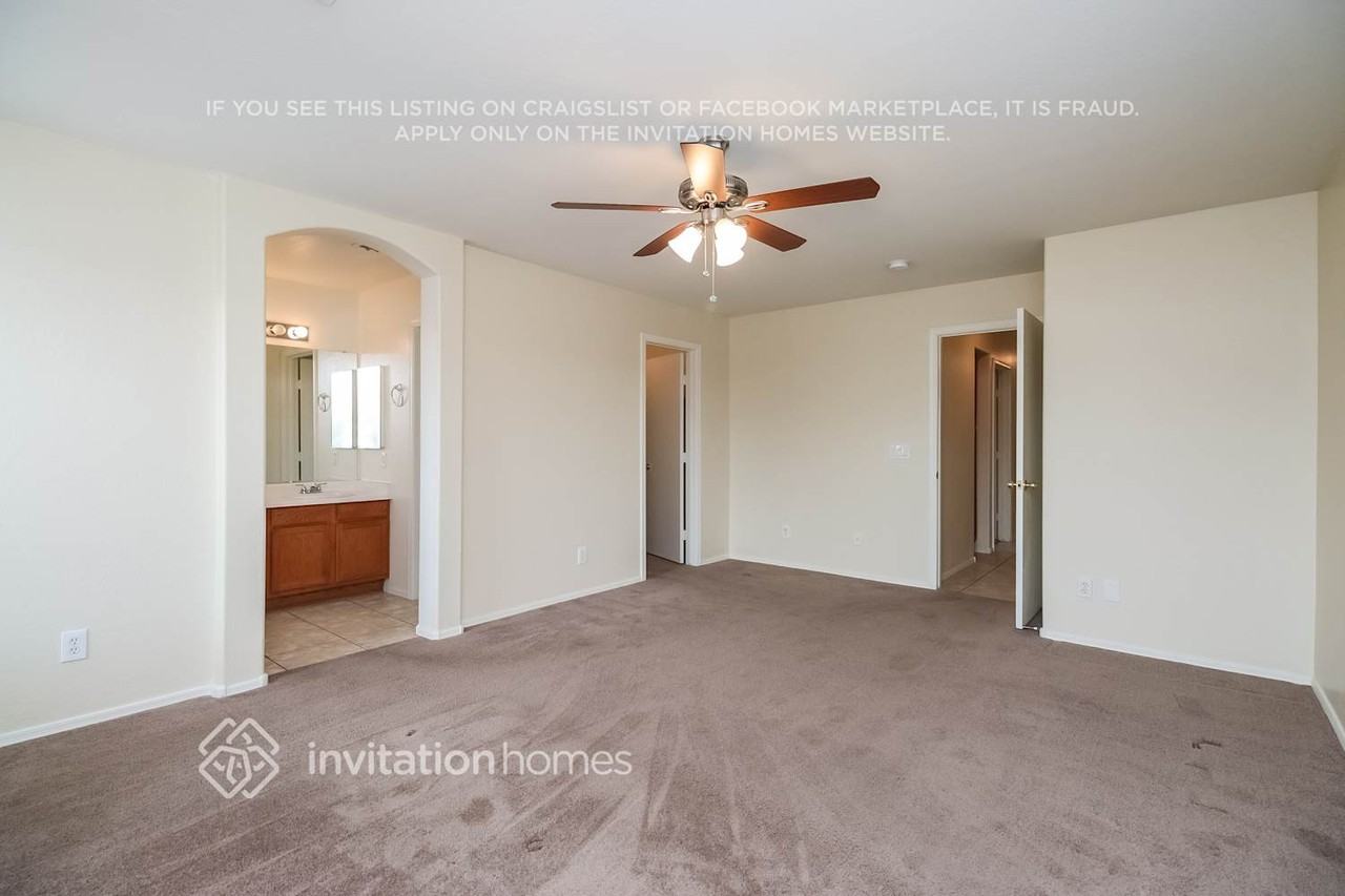 11013 W Augusta Ave - Photo 7 of 12