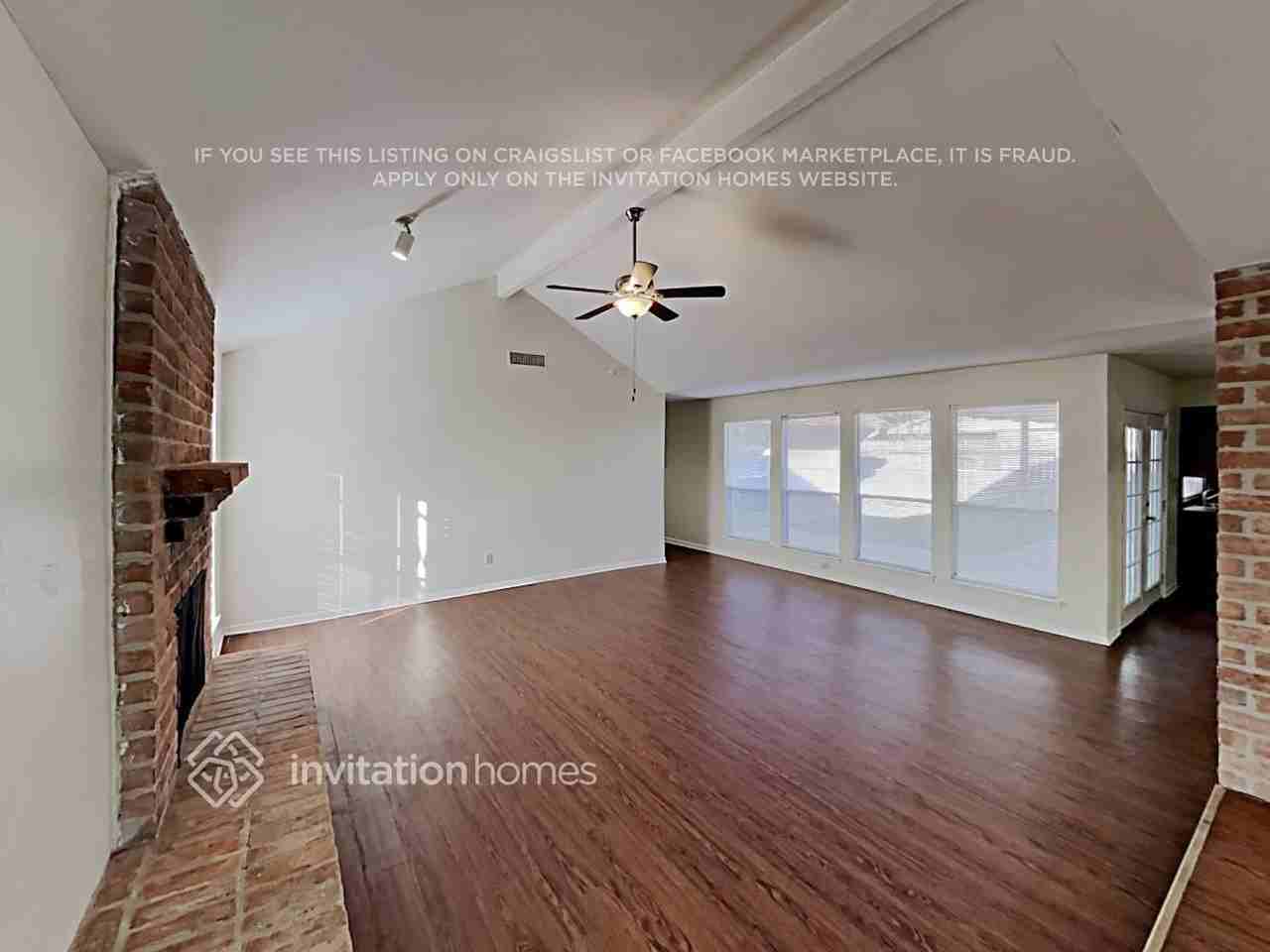 15834 Fox Springs Dr - Photo 3 of 16