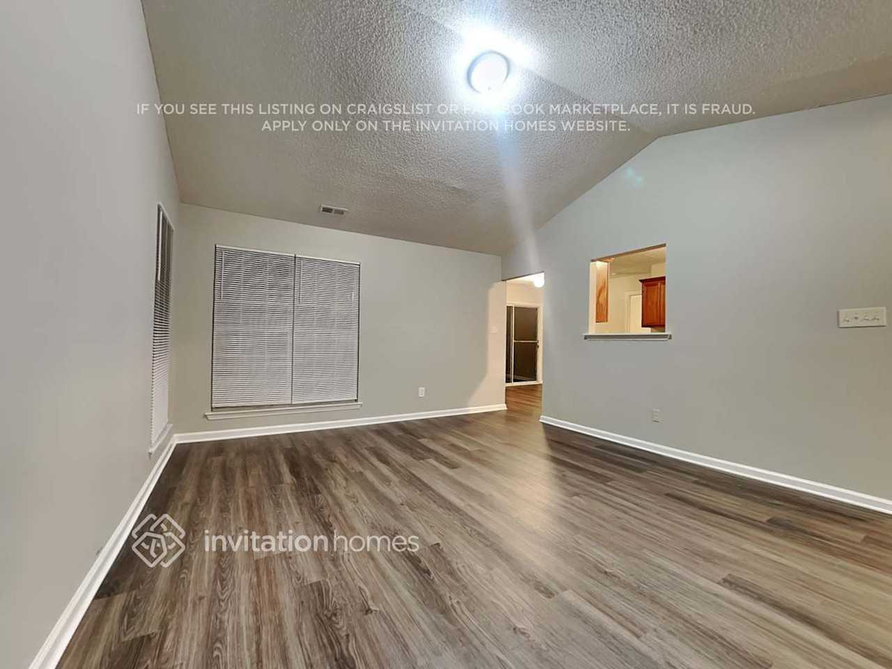 11017 White Stag Dr - Photo 4 of 17