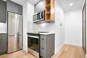 featured image of 2235 Av Prud'Homme