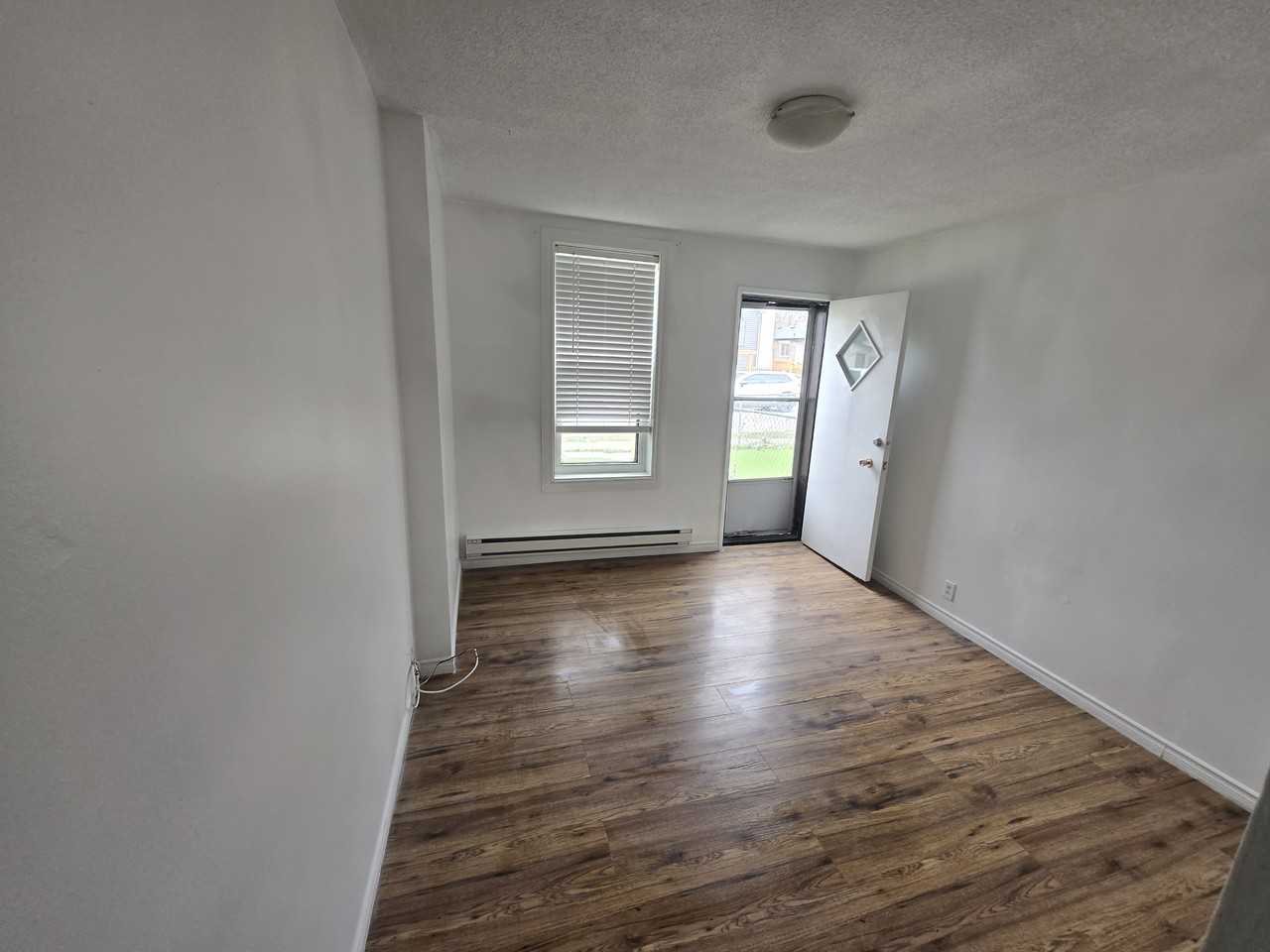 1612 Pacific Avenue West - Photo 2 of 12