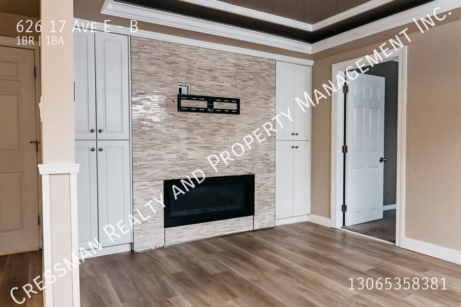 626 17 Ave E - Photo 3 of 7