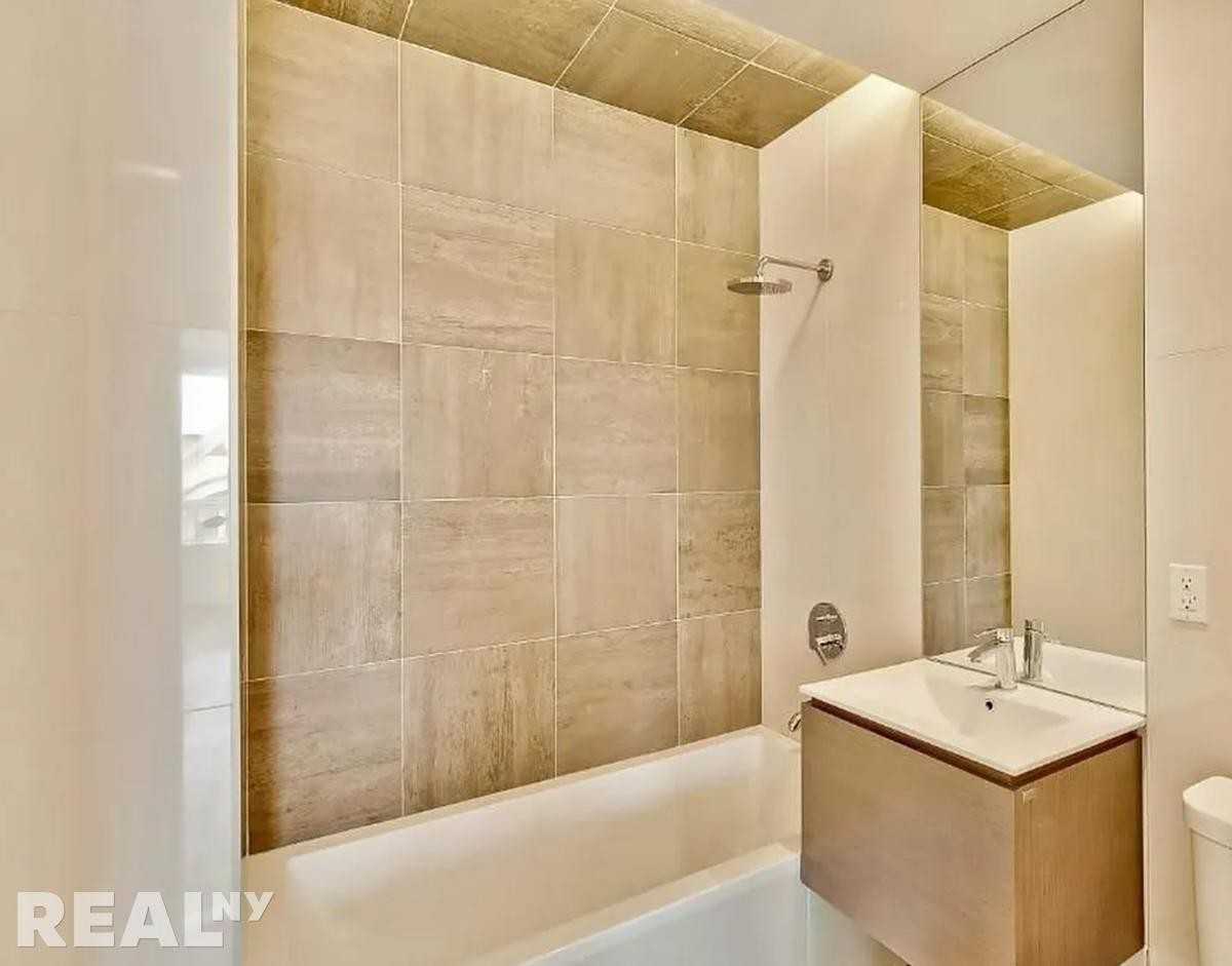 Bedford Ave #5F - Photo 3 of 6