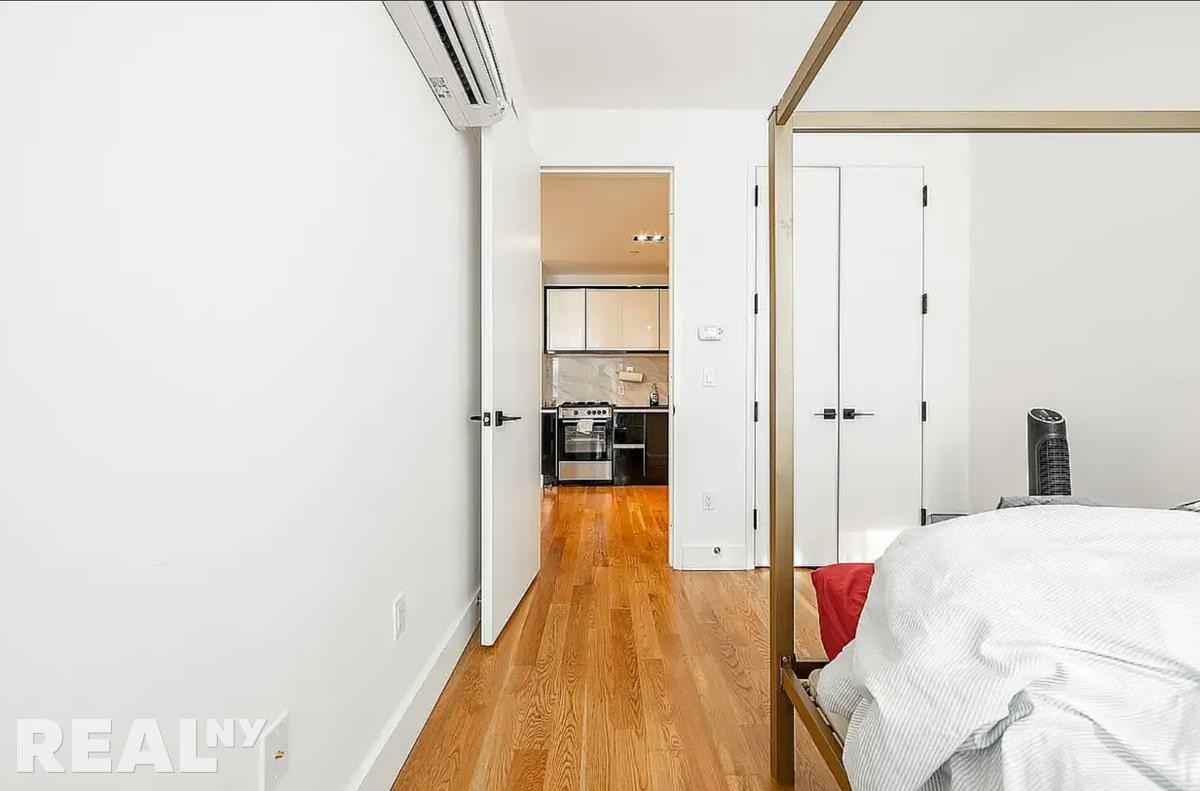 E 32nd St #3D - Photo 6 of 15