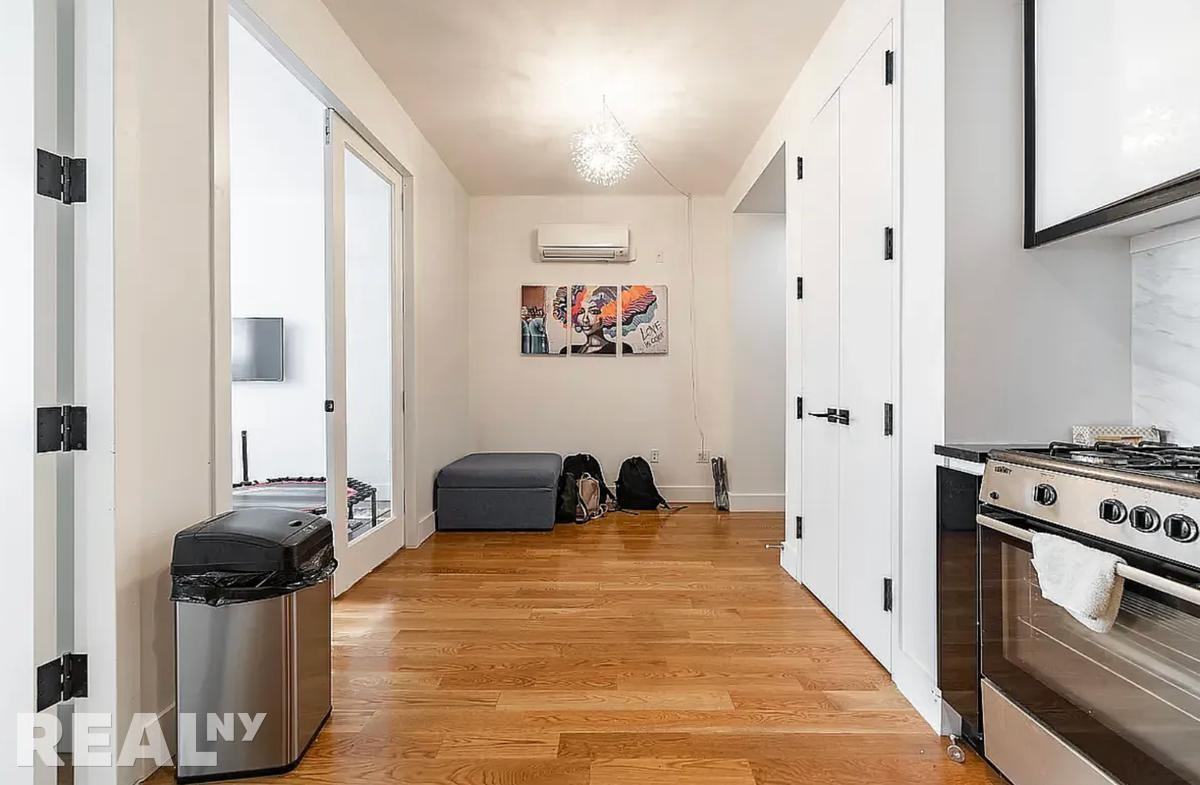 E 32nd St #2A - Photo 4 of 15