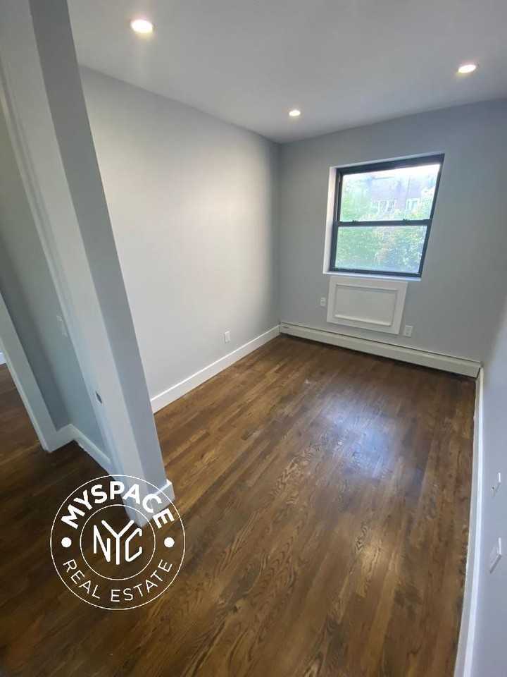 1997 Eastern Pkwy #3 - Photo 4 of 6