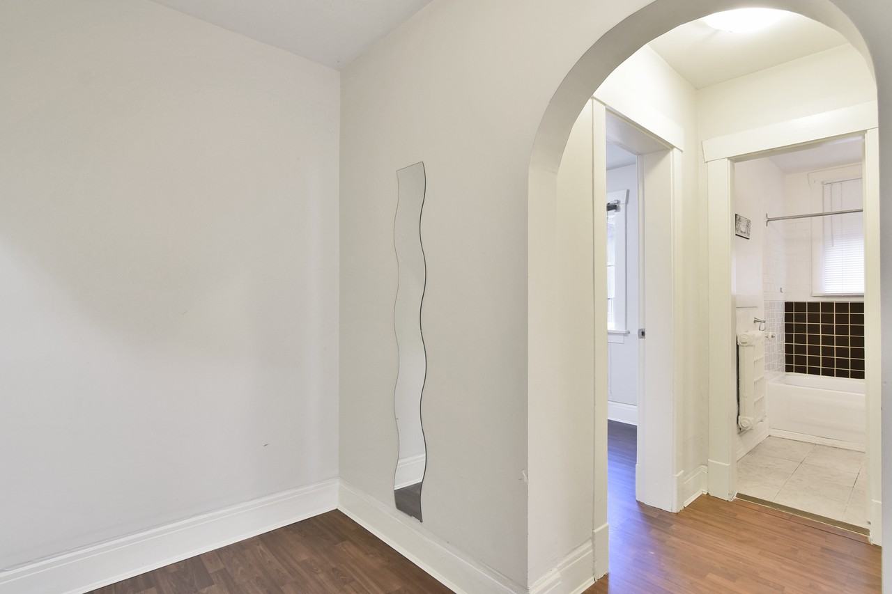 935 Jervis Street - Photo 9