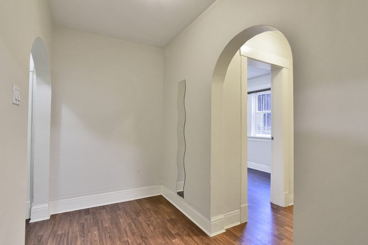 935 Jervis Street - Photo 11