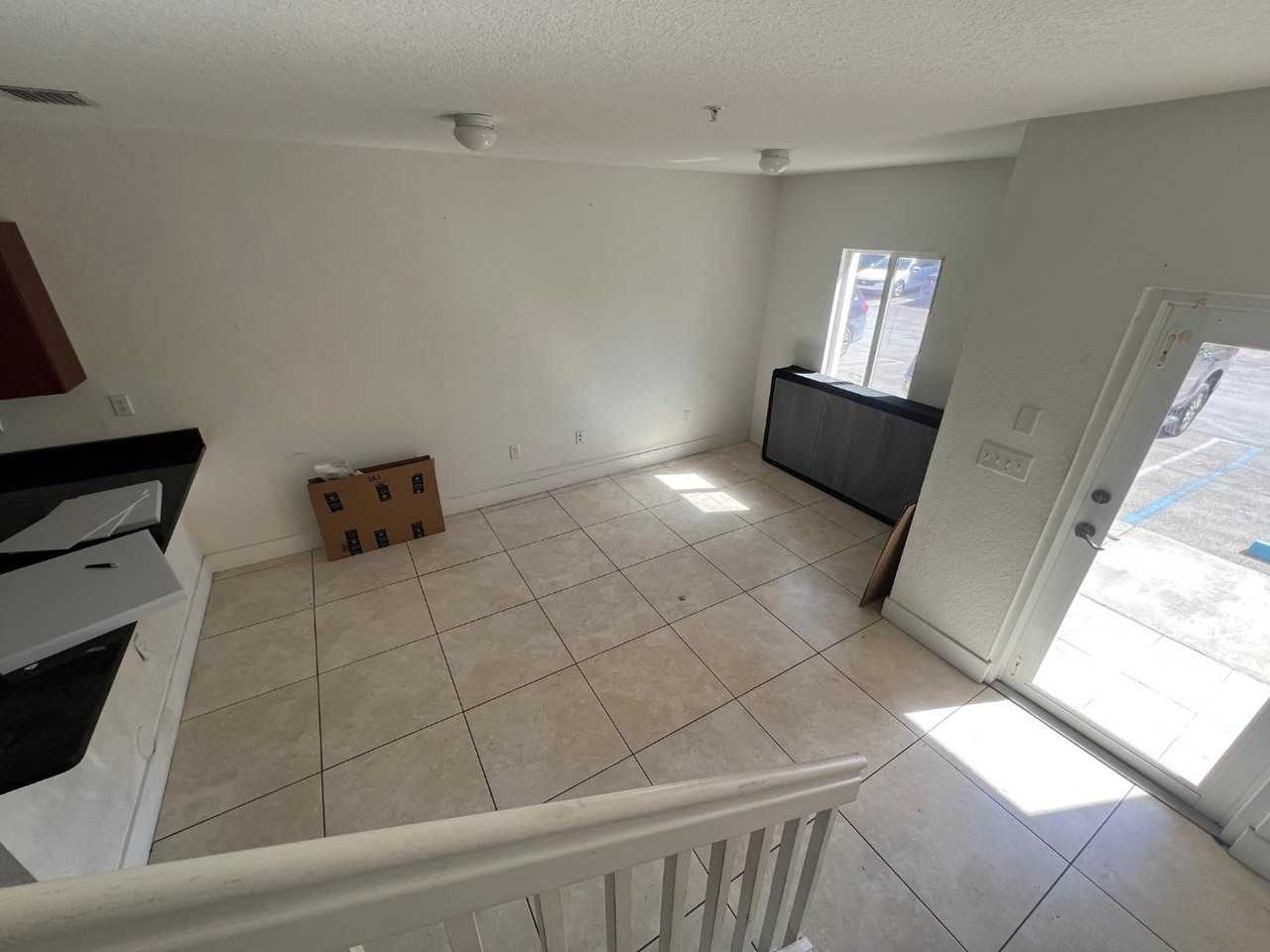 Palm Bay Gardens - Photo 4 of 16