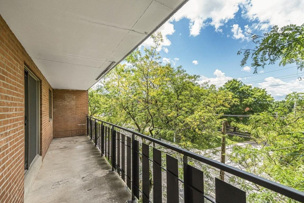 Dundurn Court Apartments - Photo 2 of 15