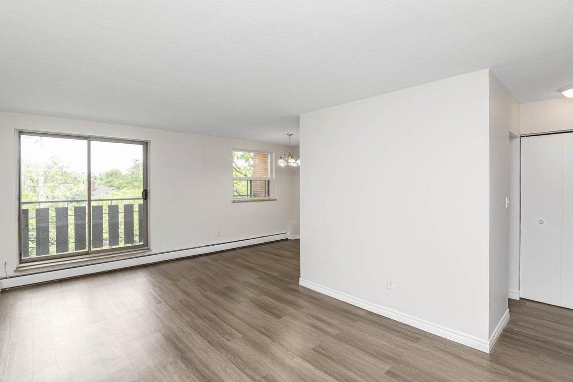 Dundurn Court Apartments - Photo 5 of 15