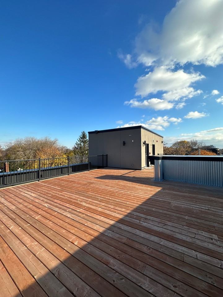 144 Renfrew Ave - Photo 4 of 8