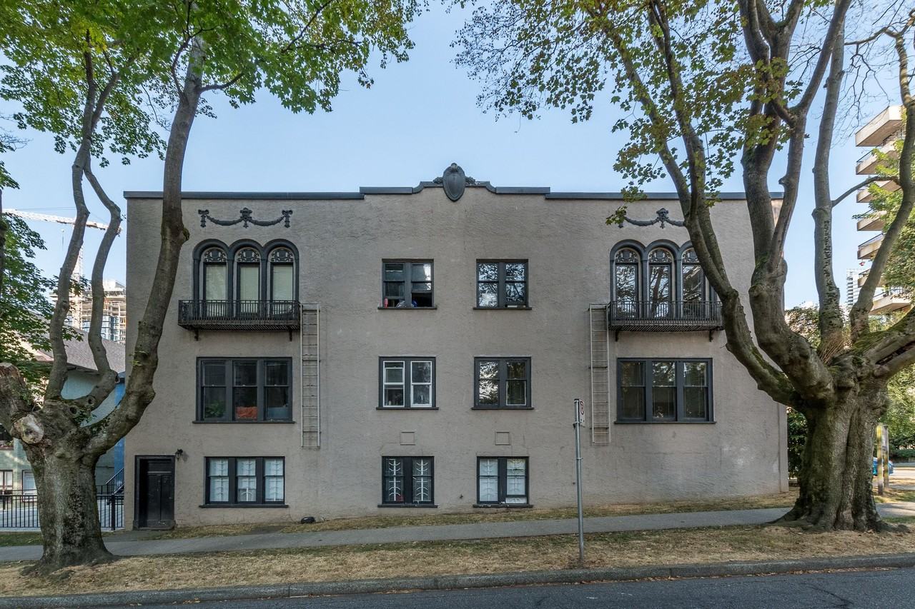 935 Jervis Street - Photo 17