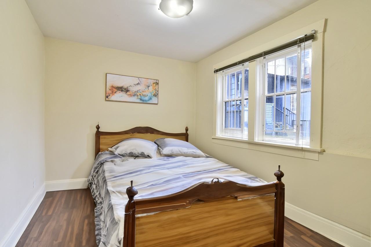 935 Jervis Street - Photo 18