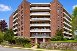 featured image of 325 King St