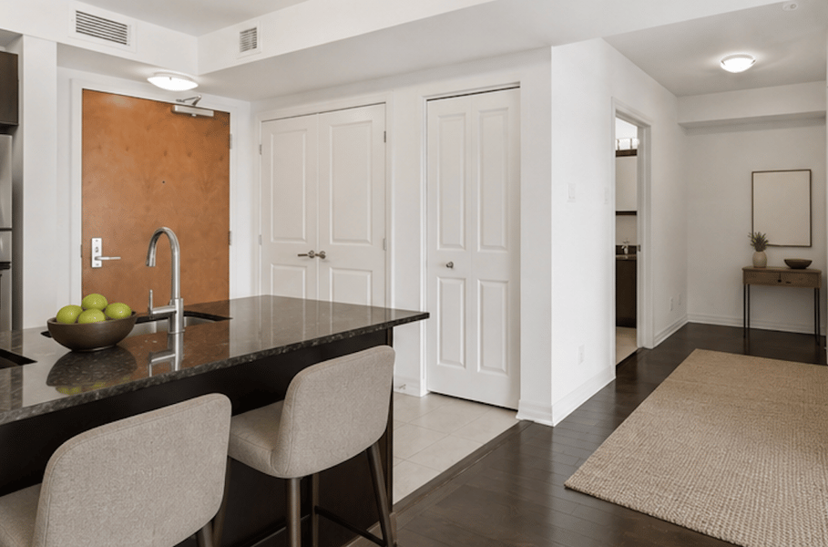 242 Rideau St - Photo 6 of 14