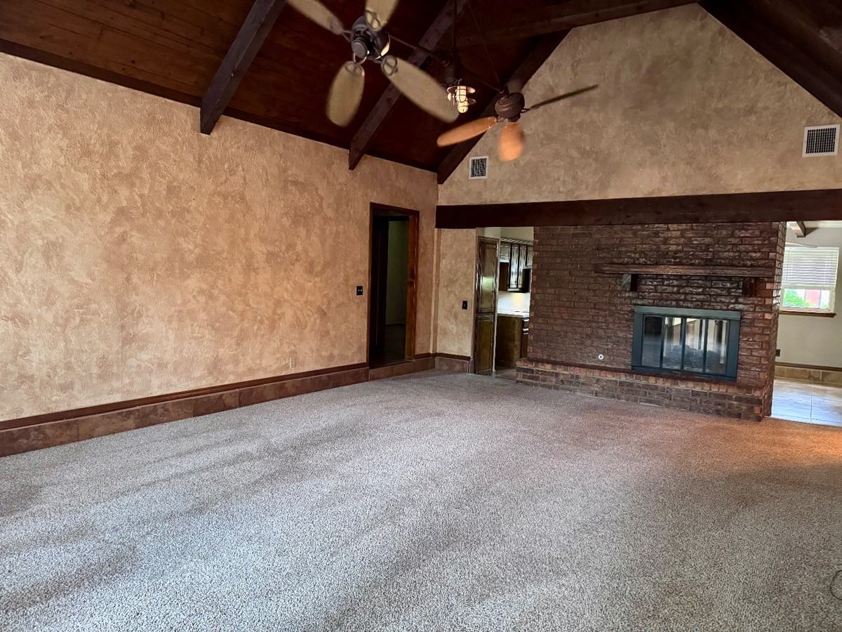 3812 Ne 142nd Cir #1 - Photo 3 of 29