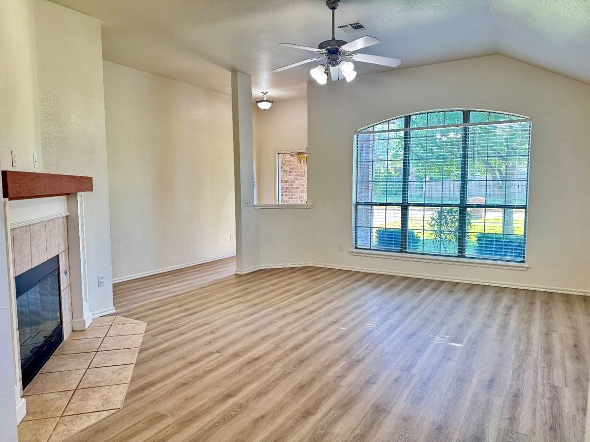 17609 Gold Dr #1 - Photo 4 of 25