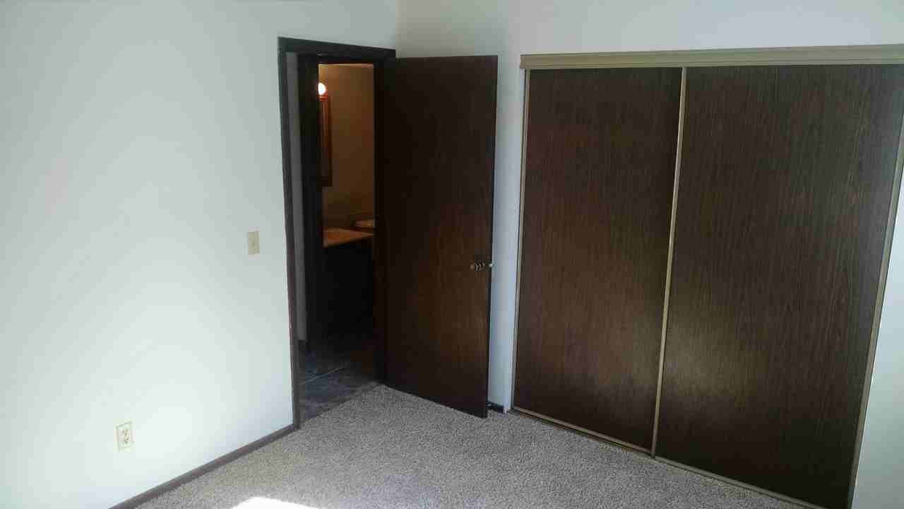 1190 Cannon Valley Pl #10 - Photo 4 of 9