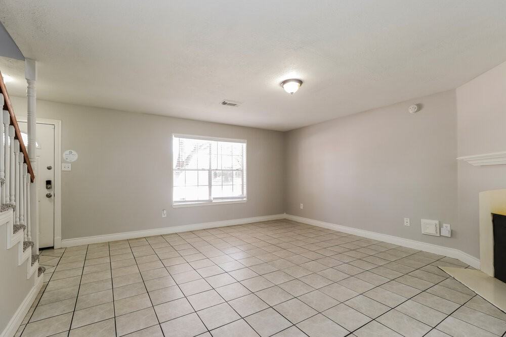 3035 Cinnamon Glen Dr - Photo 5 of 17