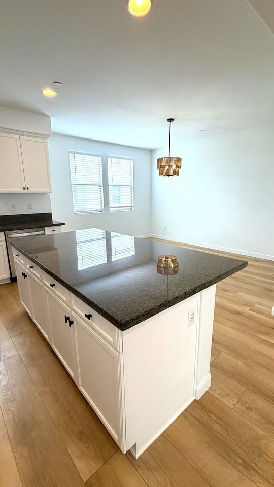 1876 Orizaba Ave #1 - Photo 7 of 29