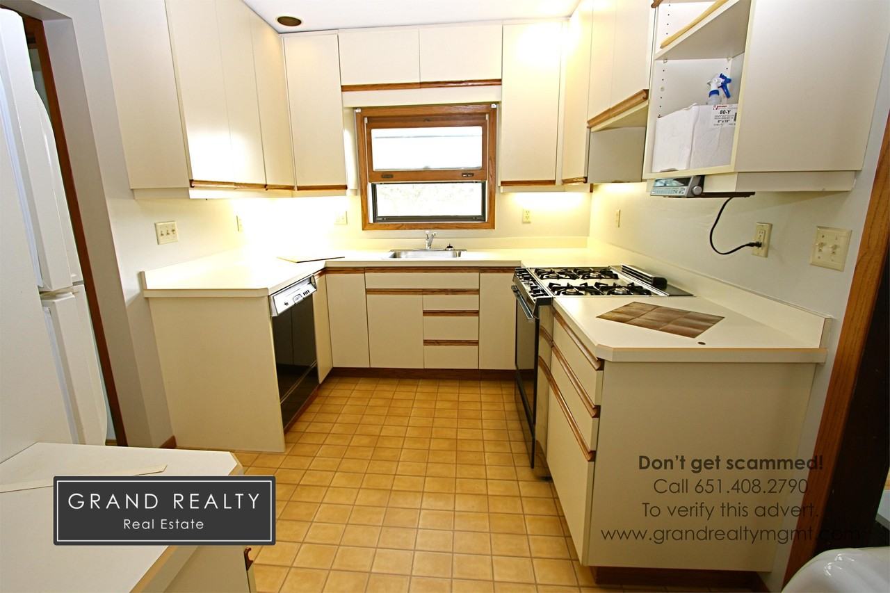 1622 Sherburne Ave #1 - Photo 2 of 11