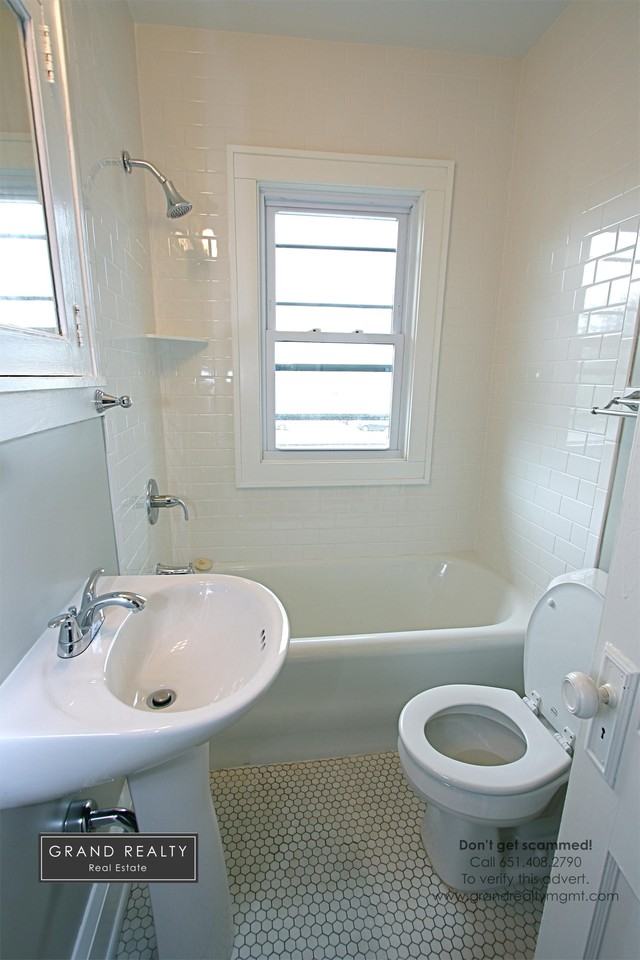 1622 Sherburne Ave #1 - Photo 4 of 11