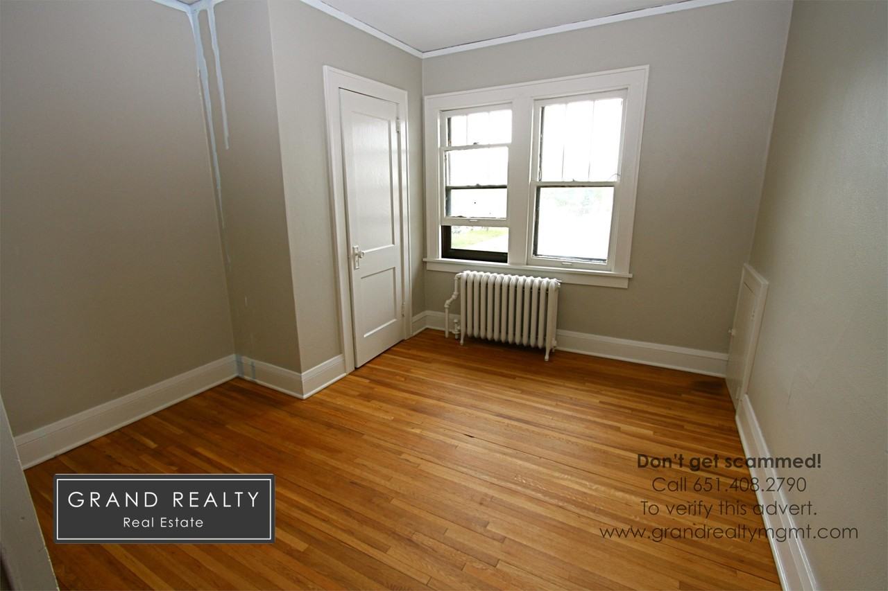 1622 Sherburne Ave #1 - Photo 5 of 11