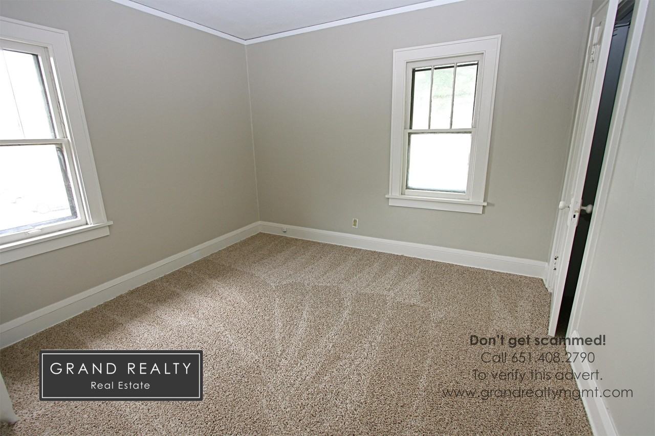 1622 Sherburne Ave #1 - Photo 7 of 11