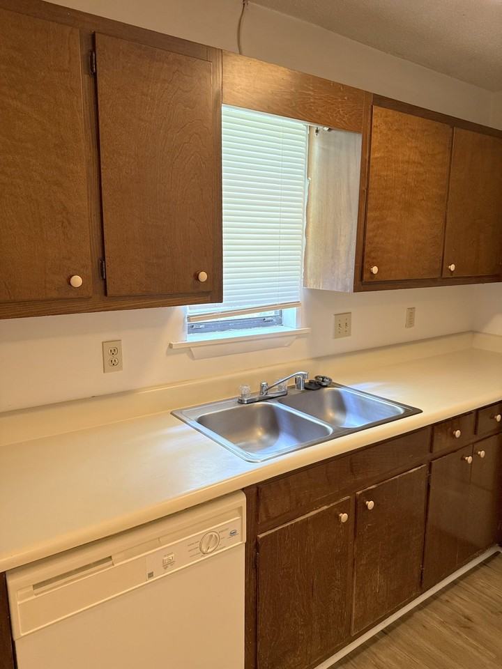 116 Michael Ave Apt D #1 - Photo 4 of 18