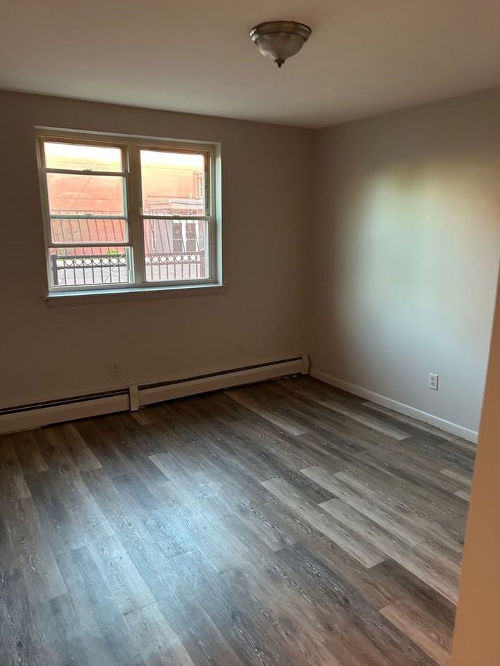 22 ELLIOTT ST - Photo 2 of 5