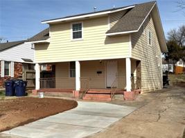 featured image of 2937 Pioneer St #1