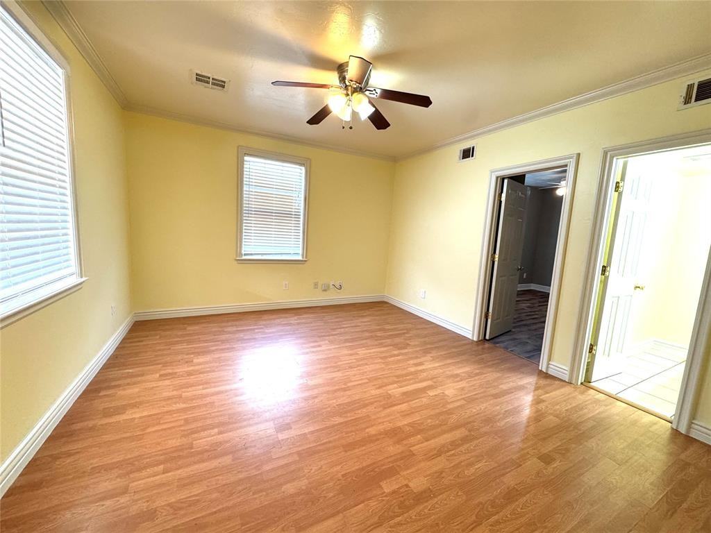 2937 Pioneer St #1 - Photo 3 of 31